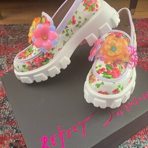 Betsey Johnson Vinie Floral Multi shoes
